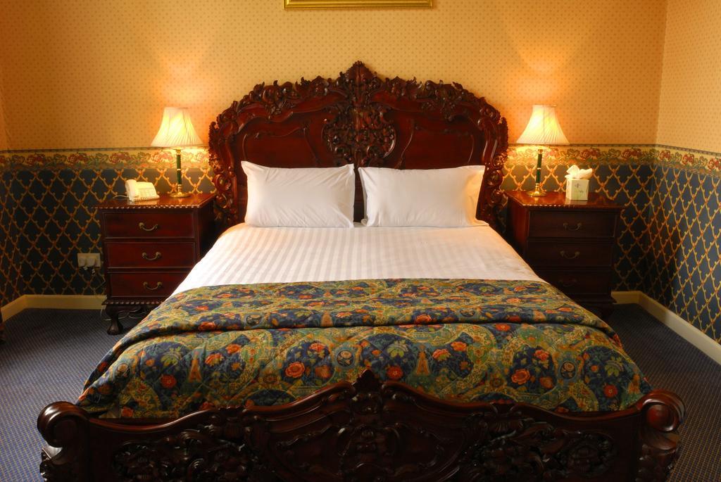 Haughton Hall Hotel & Leisure Club Телфорд Номер фото