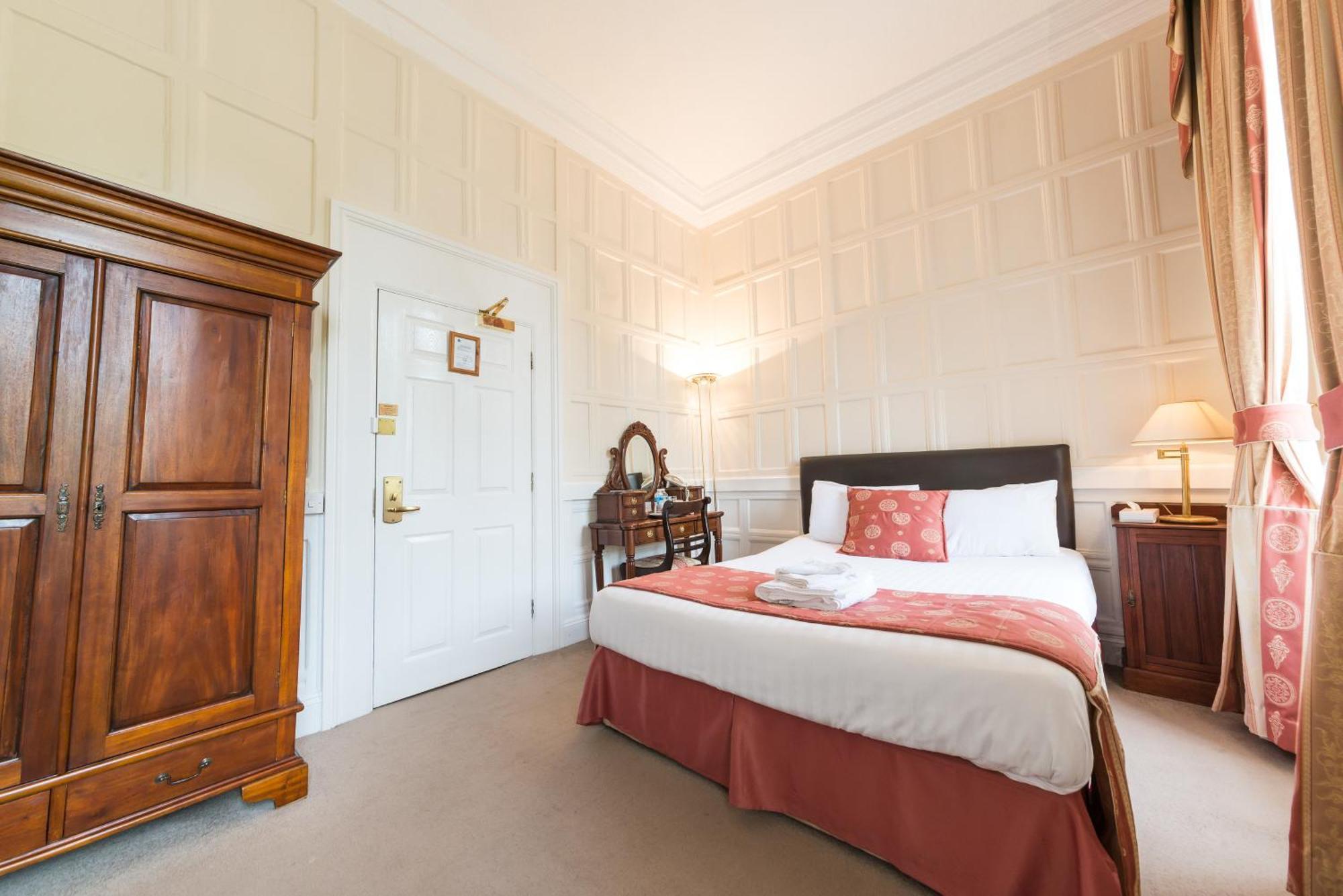 Haughton Hall Hotel & Leisure Club Телфорд Екстер'єр фото